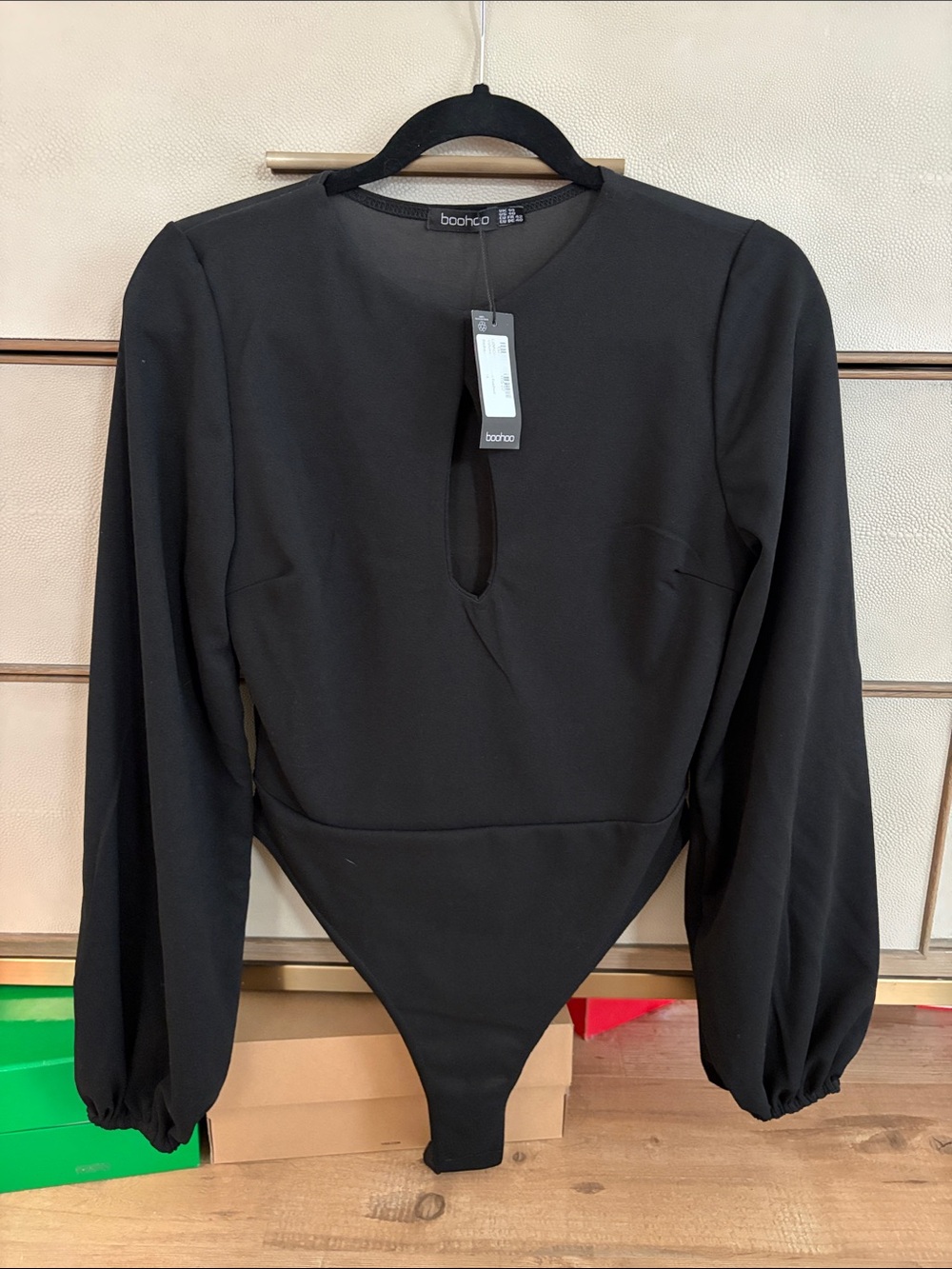Boohoo Black Long Sleeve Keyhole Bodysuit